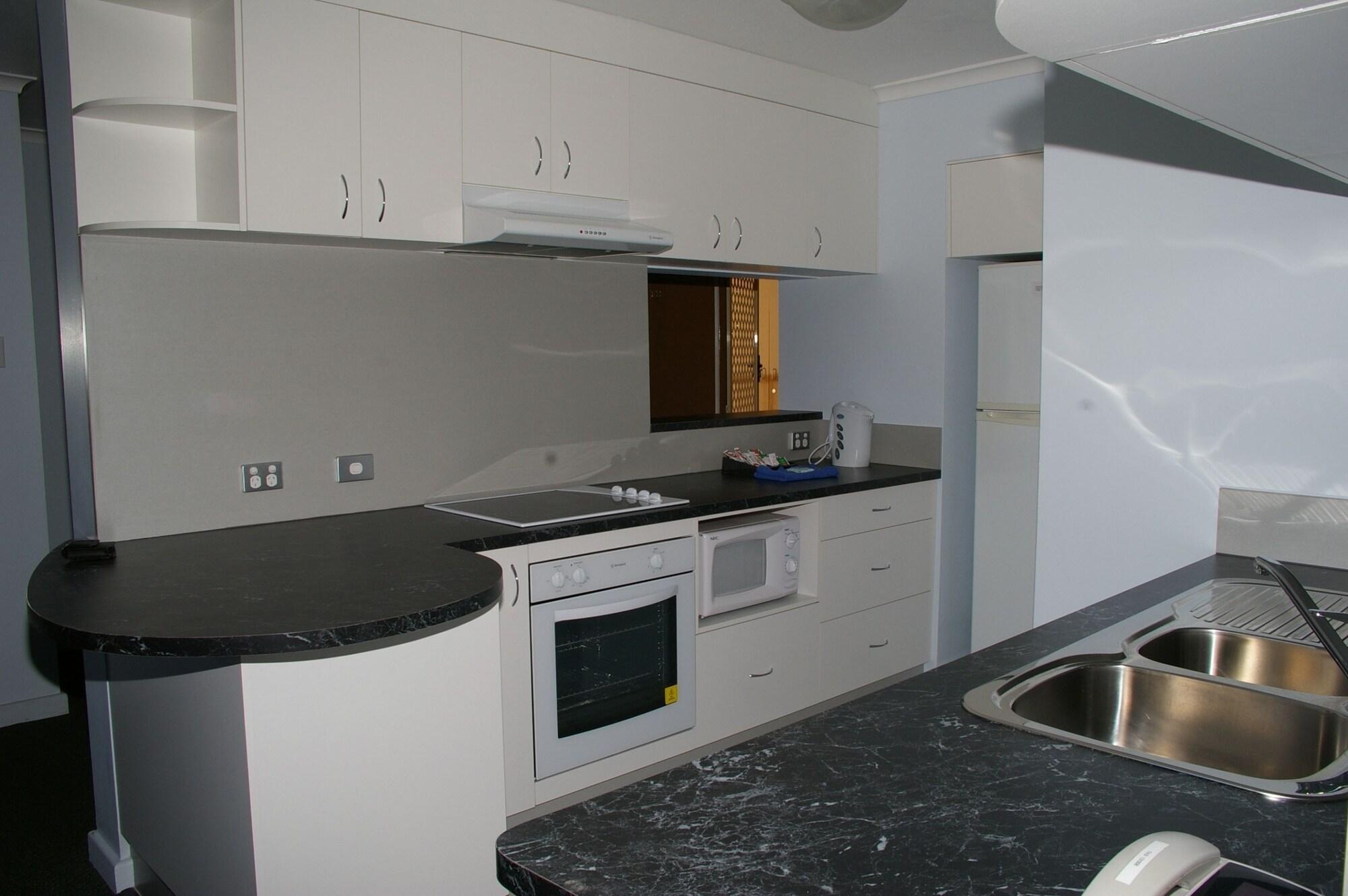 Coral Towers Holiday Suites Cairns Exterior foto
