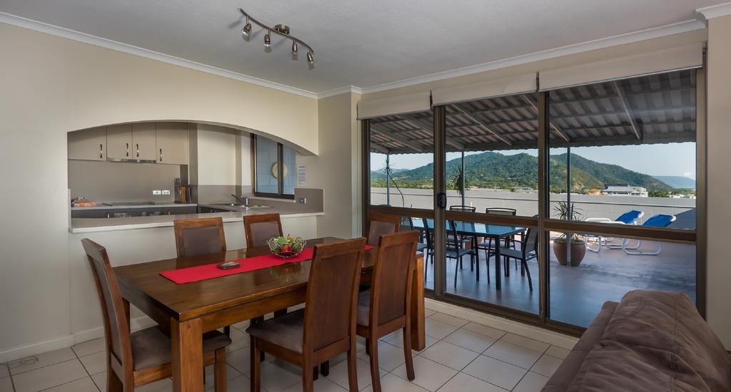 Coral Towers Holiday Suites Cairns Exterior foto